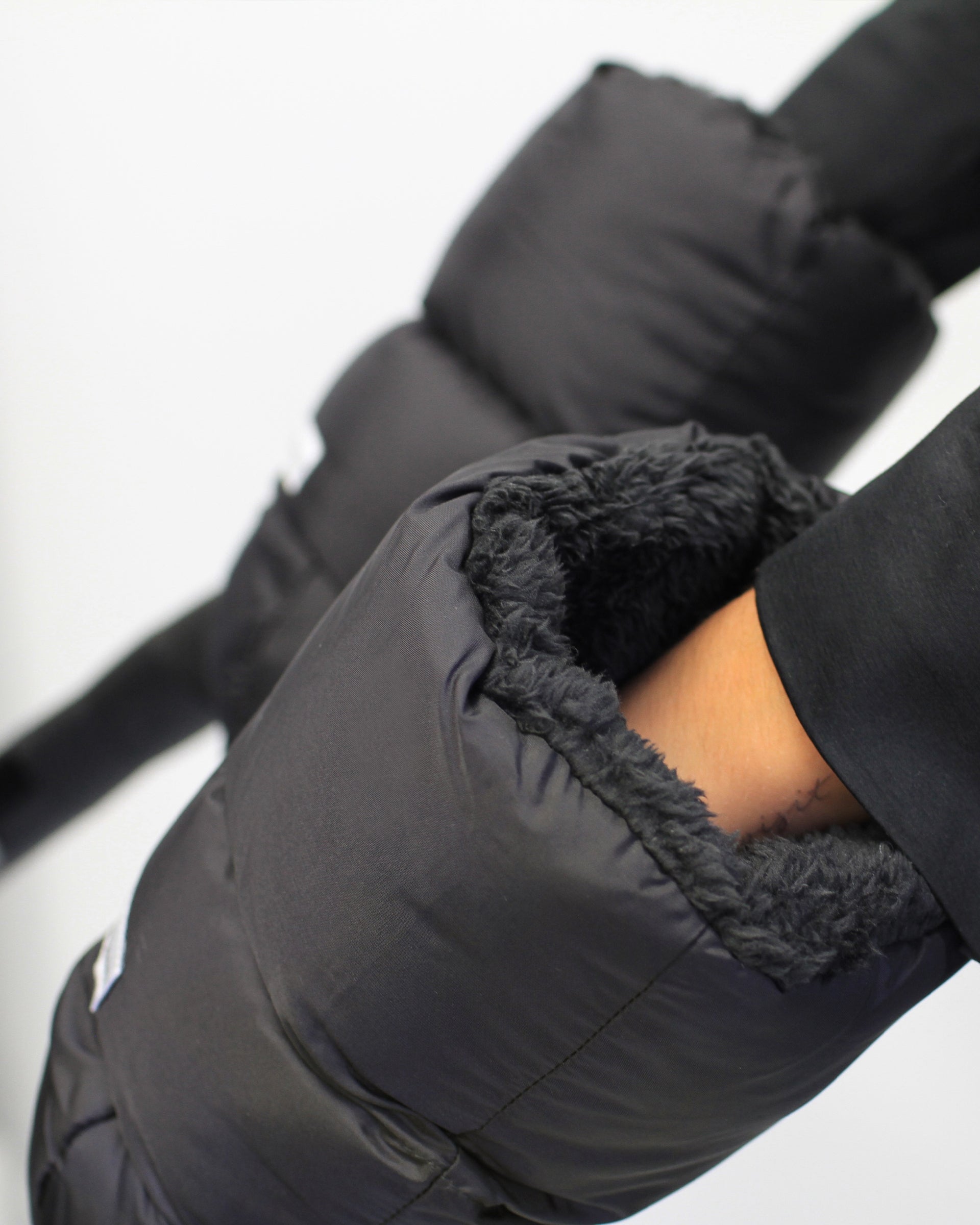 Black Plush//