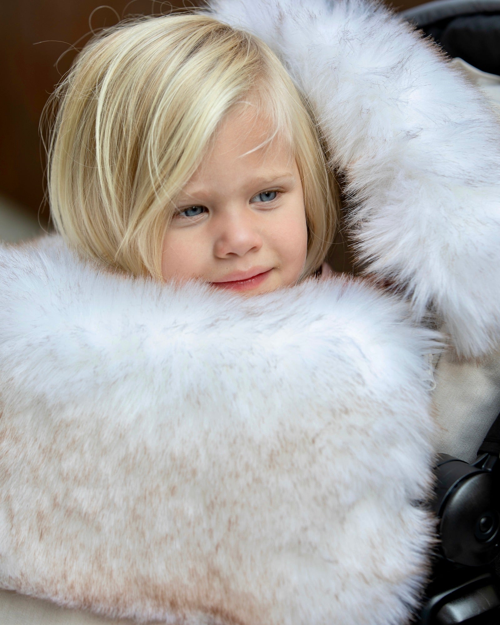 Heather Beige White Faux Fur//