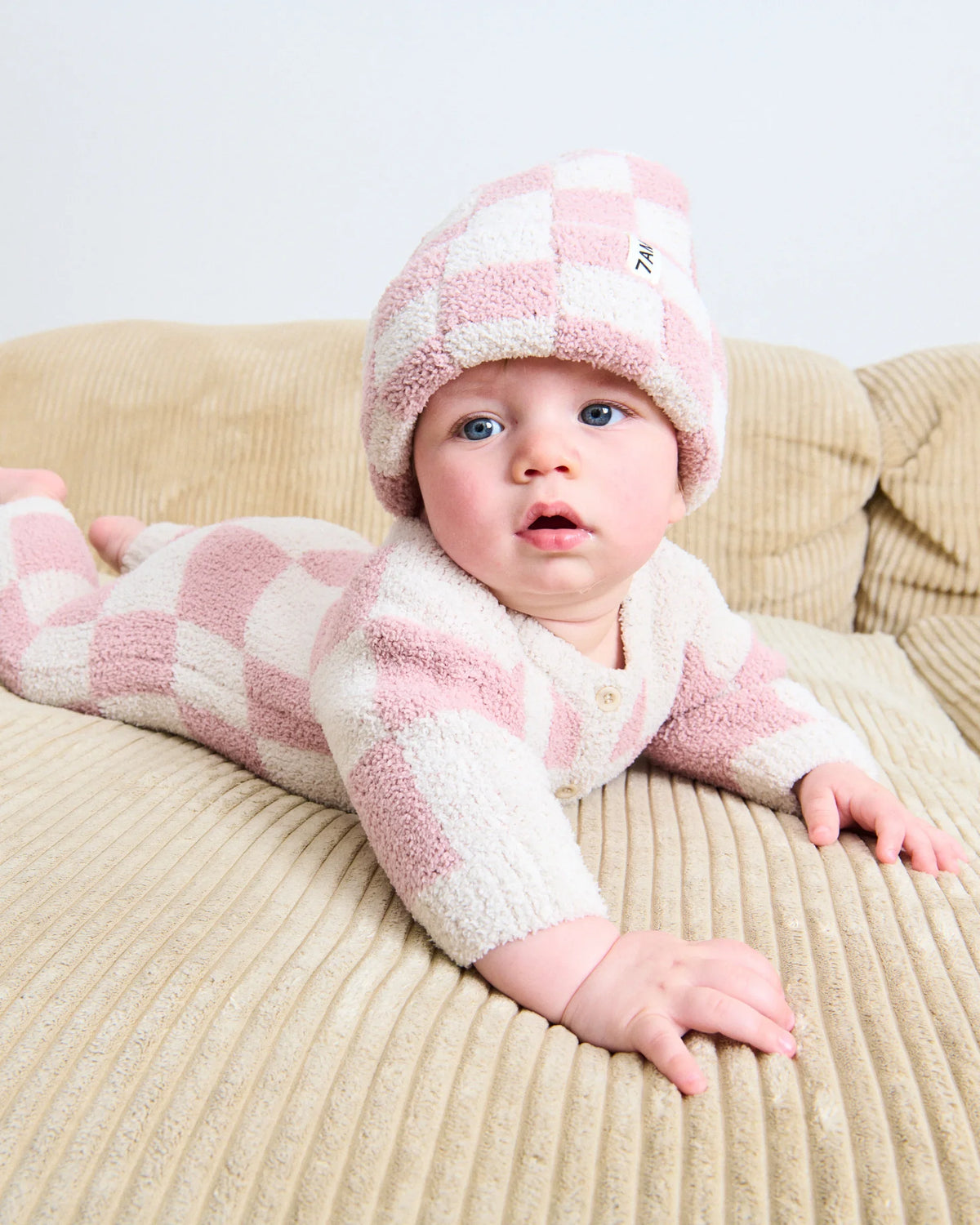 Ecru Ash Rose//