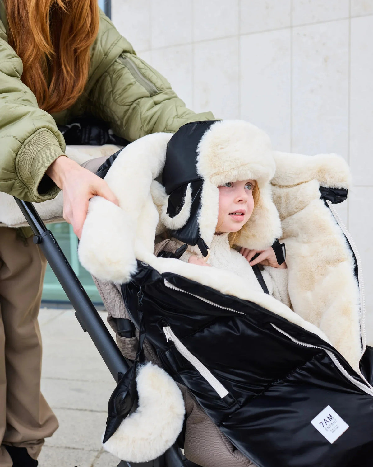 Black Liquid Shine Arctic Faux Fur//
