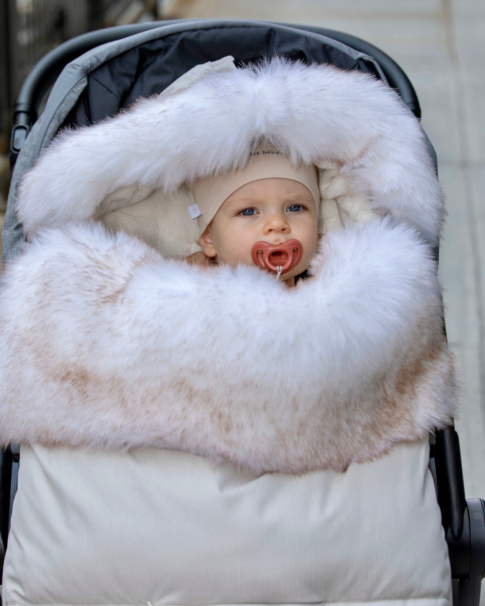 Heather Beige White Faux Fur//